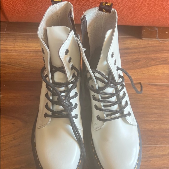 Dr Martens Jadon White Leather Platform Boots Zip Size 6 US M/ 7 US L unisex - Picture 2 of 14